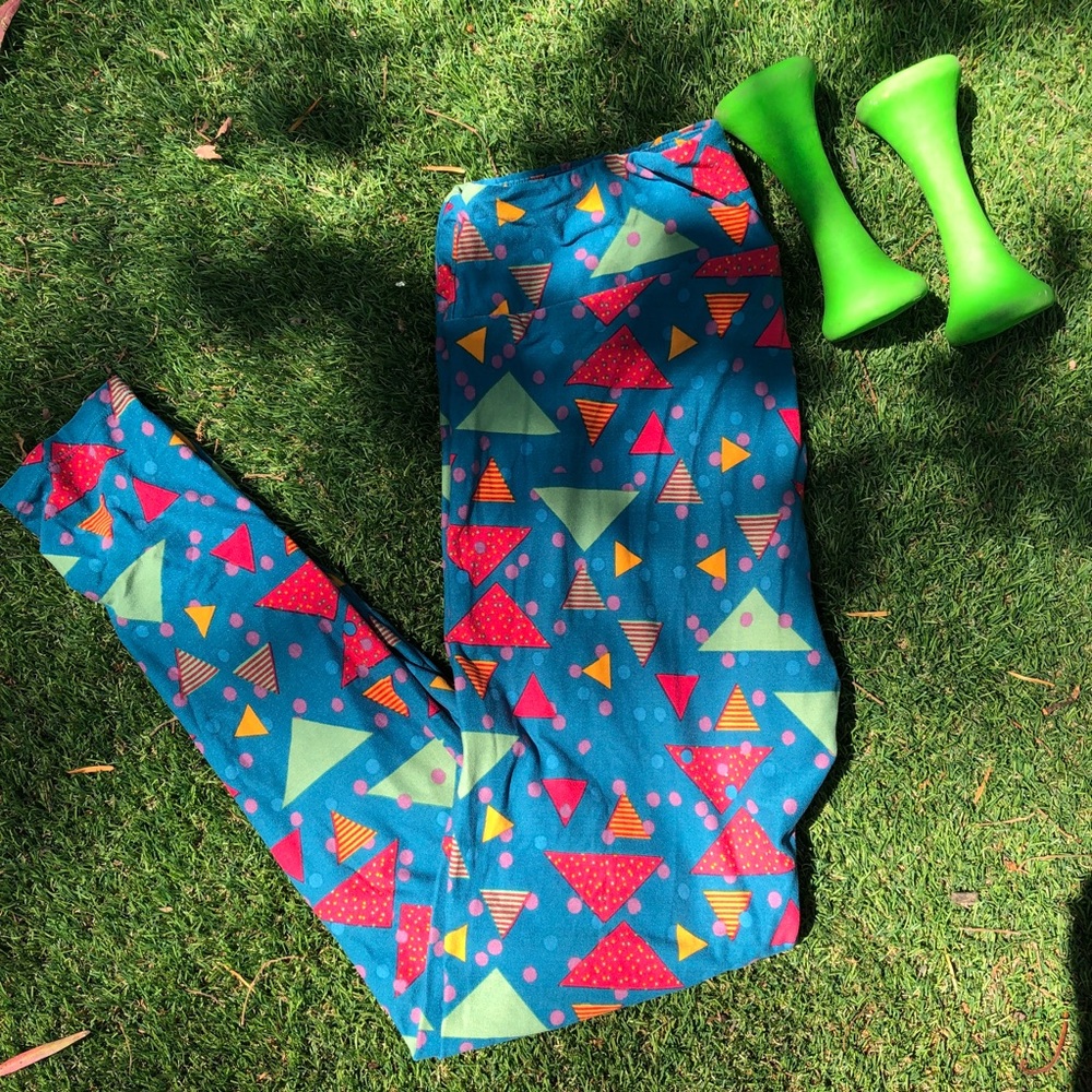 LuLaRoe tall & curvy triangle leggings preowned
